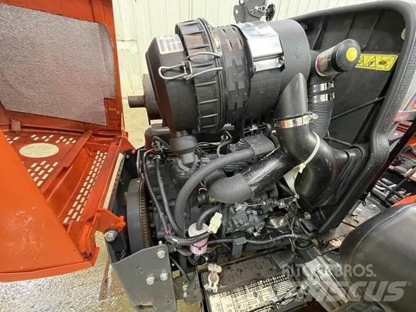 Kubota ZD1211 0-kääntösäde leikkurit
