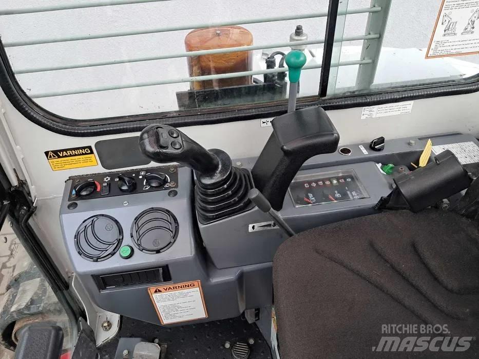 Takeuchi TB 153 FR Telakaivukoneet