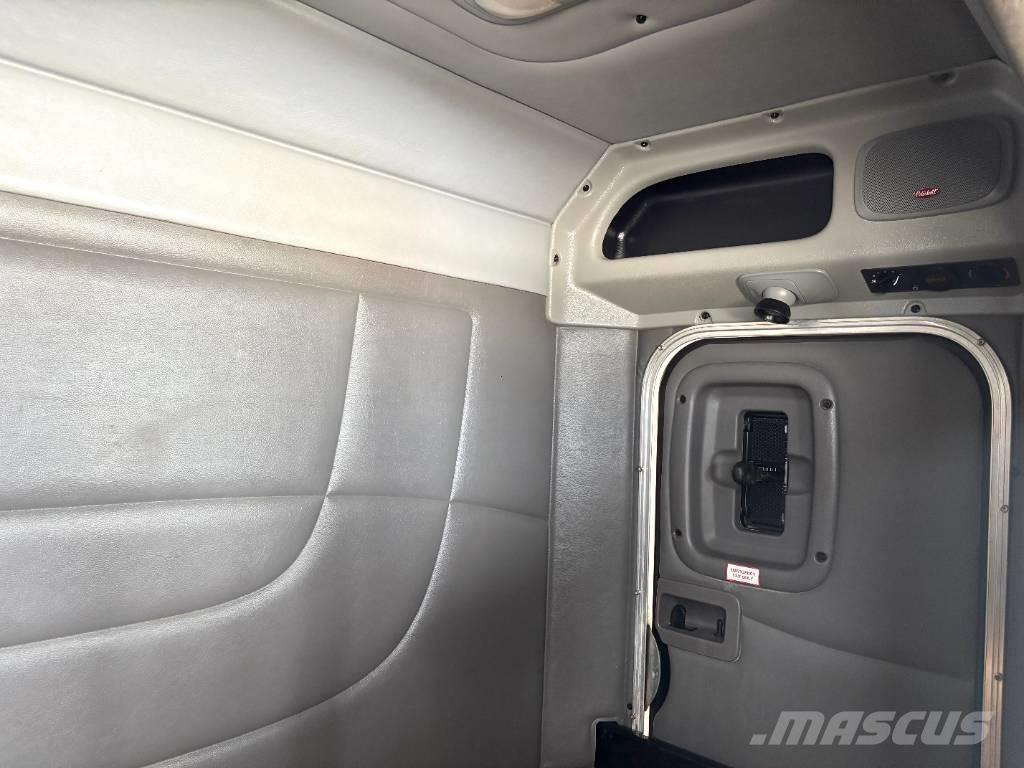 Peterbilt 389 Vetopöytäautot