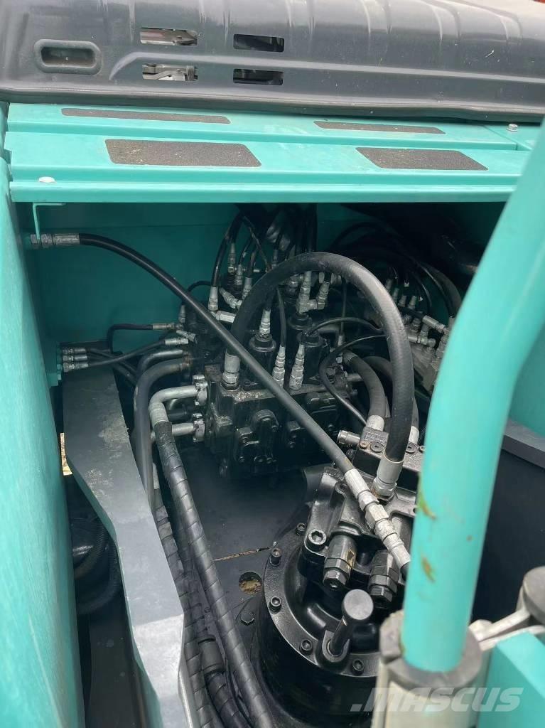  KOBELO SK200 Telakaivukoneet