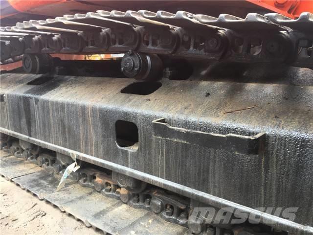 Hitachi EX 200 Telakaivukoneet