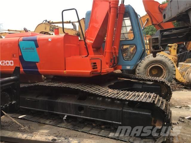Hitachi EX 200 Telakaivukoneet