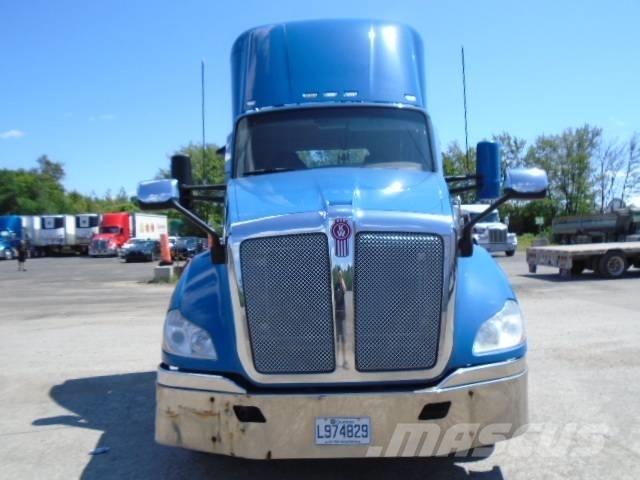Kenworth T 680 Vetopöytäautot