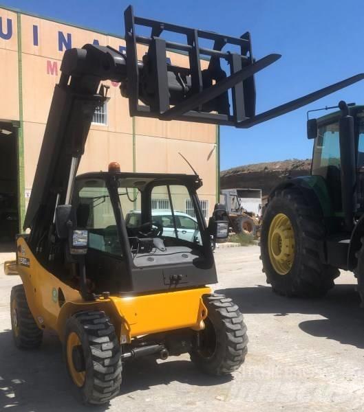 JCB 520-40 Maatalouskurottajat