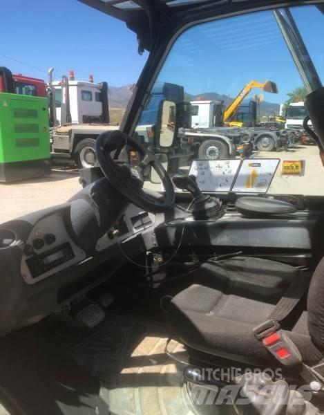 JCB 520-40 Maatalouskurottajat