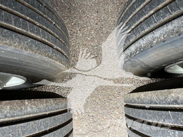 Utility 3000R Kylmä-/Lämpökoripuoliperävaunut