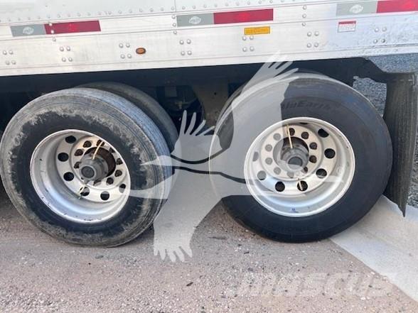 Utility 3000R Kylmä-/Lämpökoripuoliperävaunut