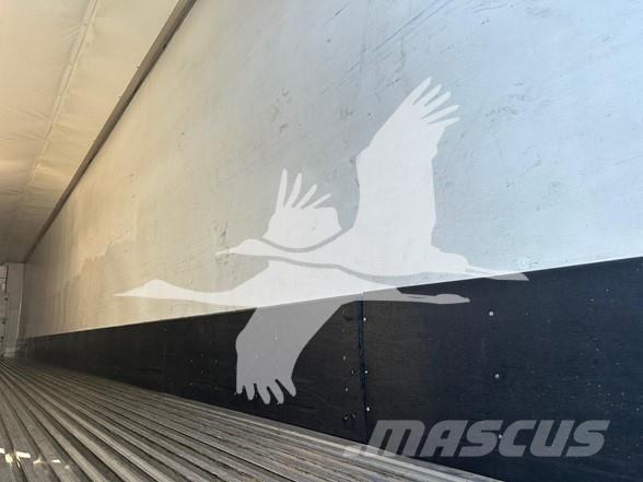 Utility 3000R Kylmä-/Lämpökoripuoliperävaunut