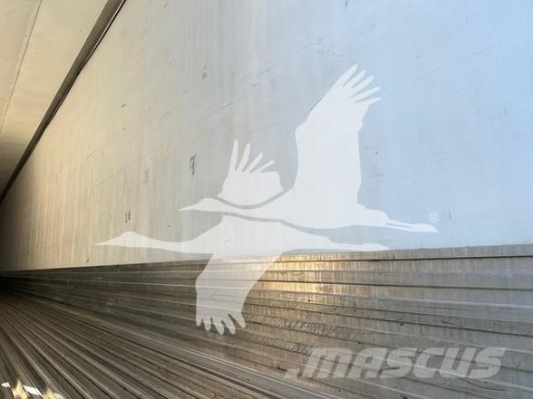 Utility 3000R Kylmä-/Lämpökoripuoliperävaunut