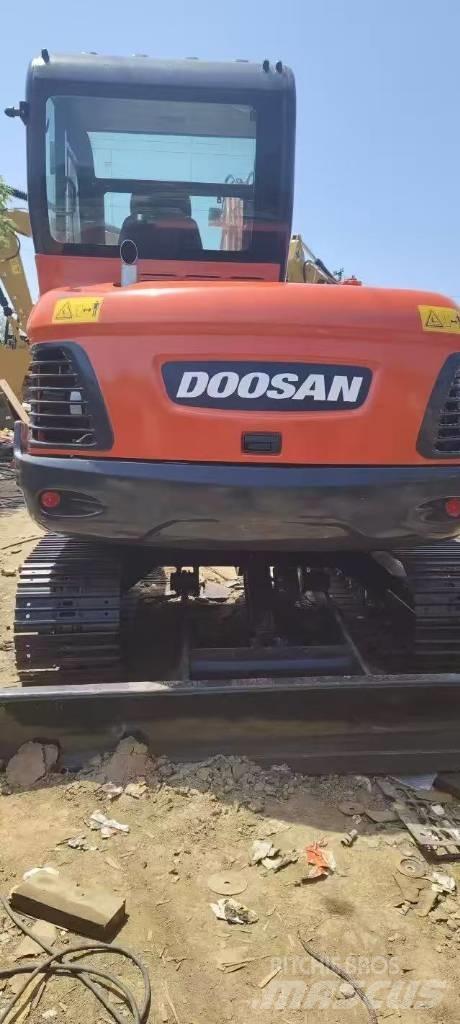 Doosan DX60 Minikaivukoneet < 7t