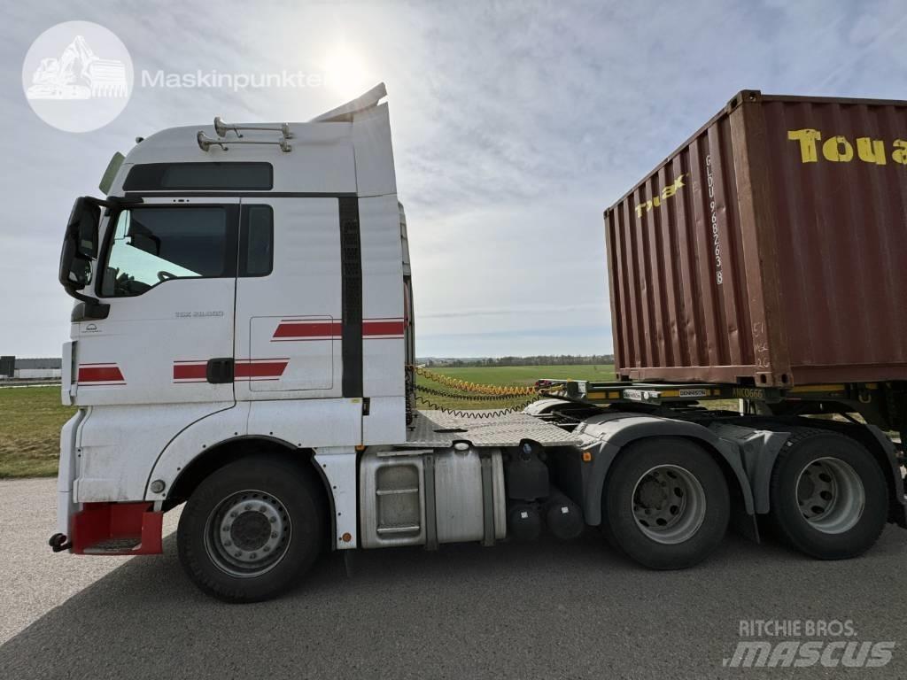 MAN TGX 28.500 Vetopöytäautot