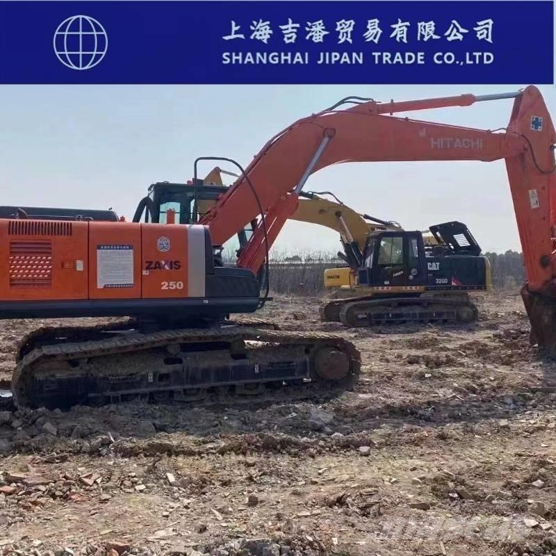 Hitachi ZX 250 Telakaivukoneet