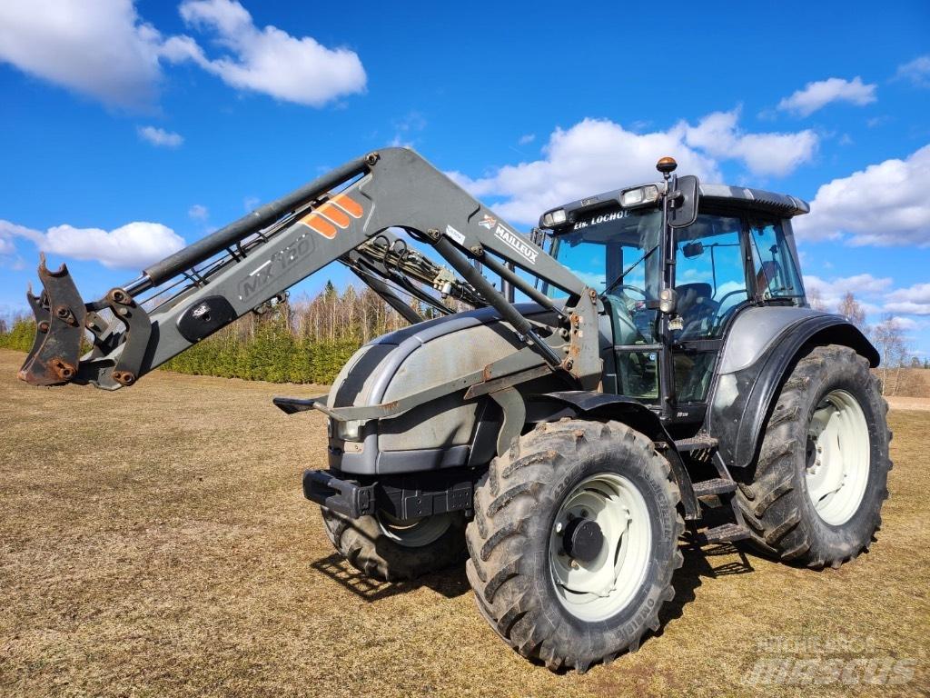 Valtra M 120 Traktorit