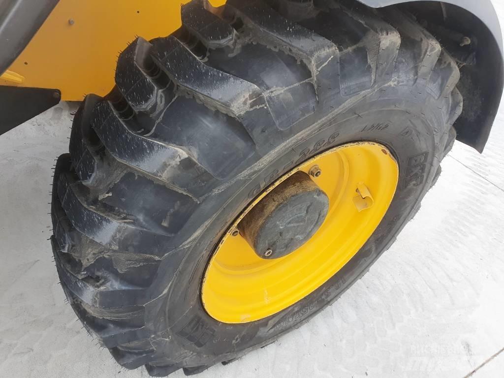 JCB 540-140     M329 Teleskooppikuormaajat