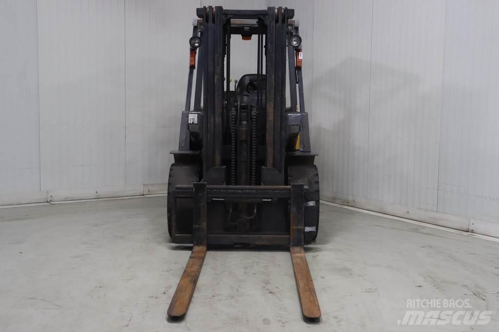 TCM FD40T2 Dieseltrukit