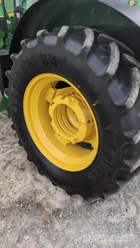 John Deere 5115R Traktorit
