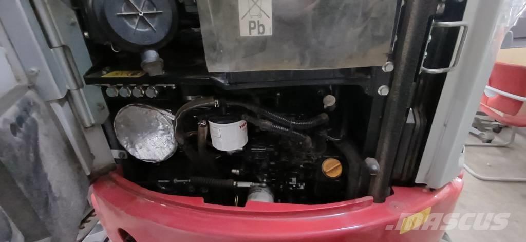 Takeuchi TB 325 R Minikaivukoneet < 7t