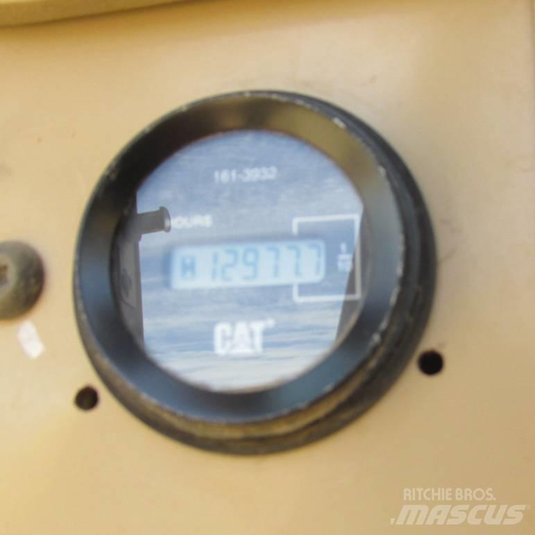 CAT 140 H Tiehöylät