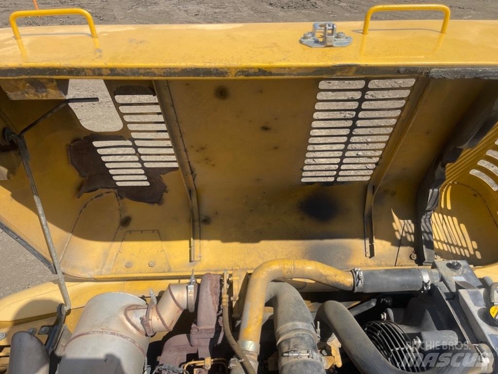 DEERE 120C Telakaivukoneet