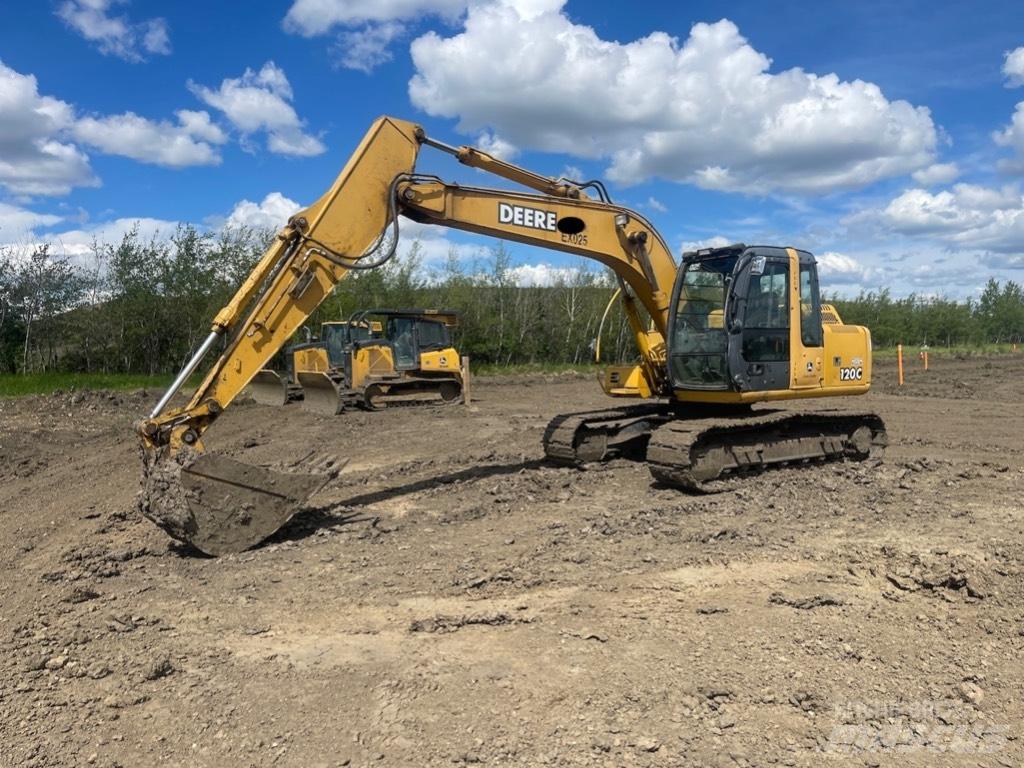 DEERE 120C Telakaivukoneet