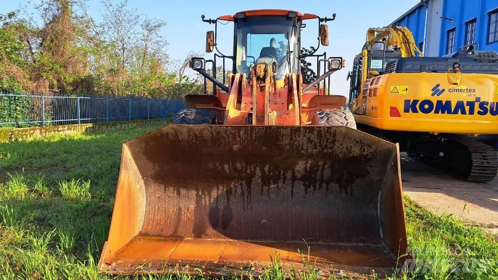 Hitachi W190 Pyöräkuormaajat