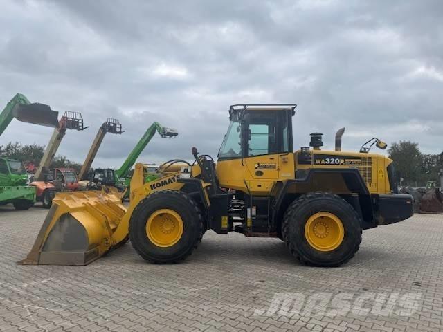 Komatsu WA 320 Pyöräkuormaajat