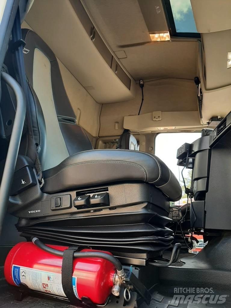 Volvo FH 16 Puuautot