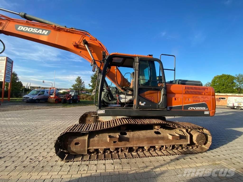 Doosan DX 255 LC-5 Telakaivukoneet