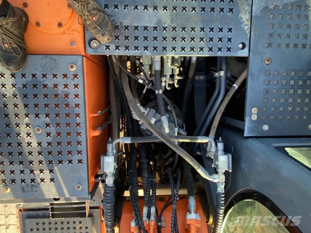 Doosan DX 255 LC-5 Telakaivukoneet