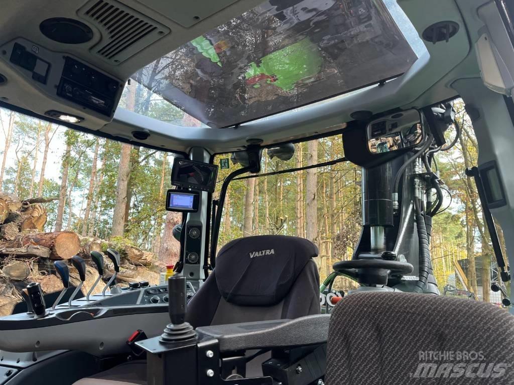Valtra T214 Active Traktorit