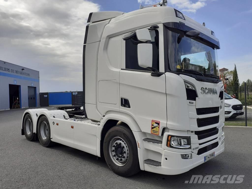 Scania R 590 V8 6x4 Vetopöytäautot