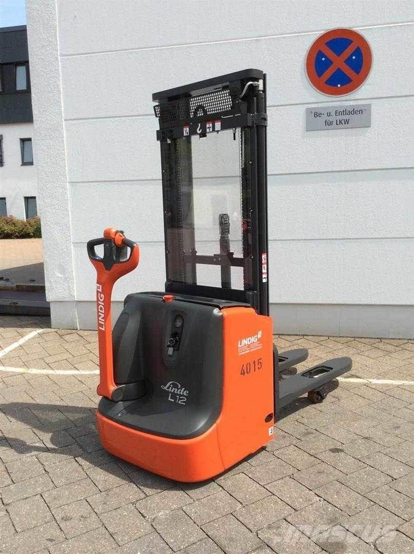 Linde L12I Ajettavat pinoamisvaunut