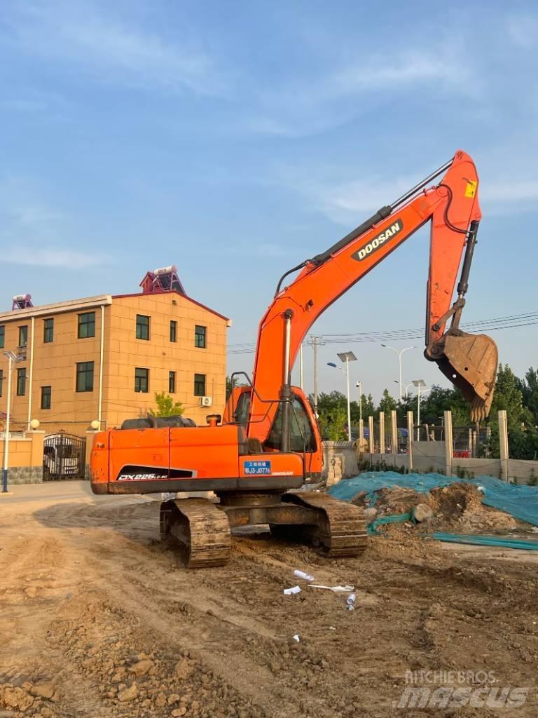 Doosan DX225LC-9C Telakaivukoneet
