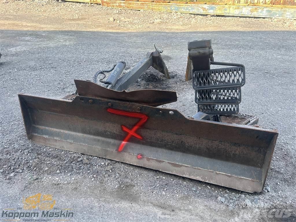 Valmet 890.2 Muut