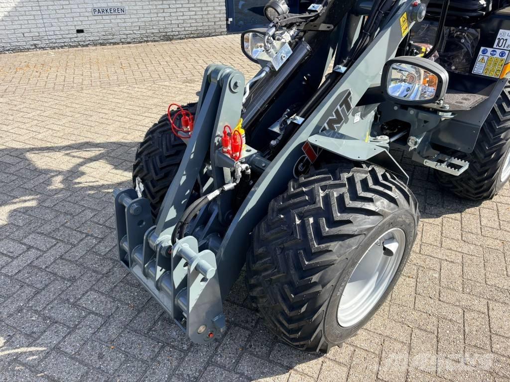 Giant G2300HD Xtra Pienkuormaajat