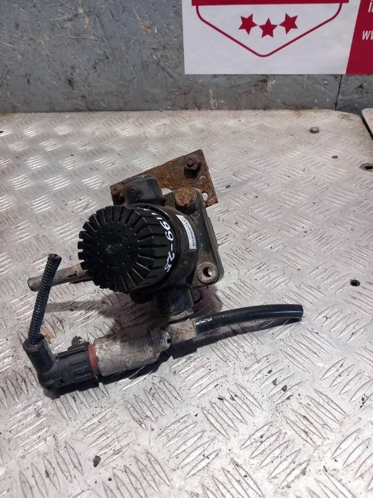 MAN TGM  81521166074 Jarrut