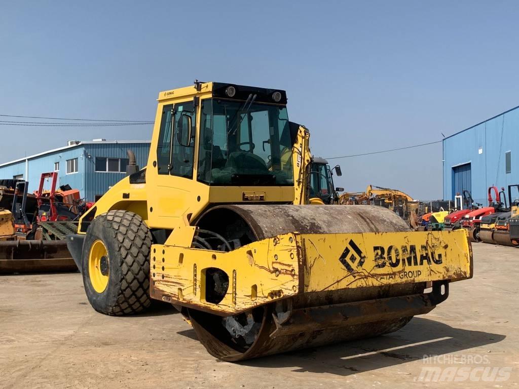 Bomag BW 219 D H-4 Yksivalssijyrät