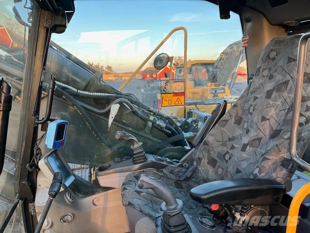 Volvo EC 160 C L Telakaivukoneet