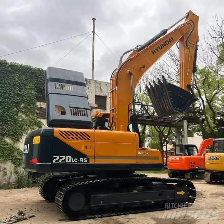 Hyundai R220LC-9S Telakaivukoneet