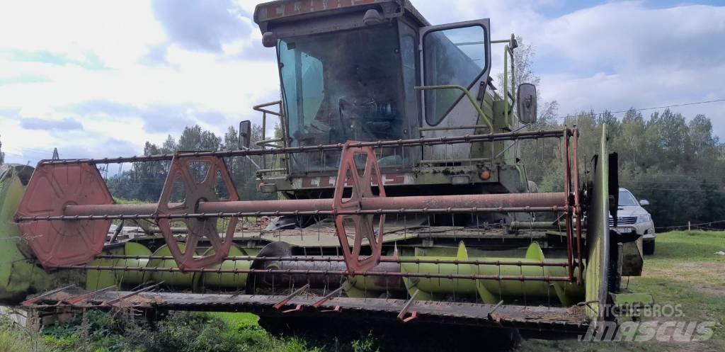 CLAAS Dominator 86 Leikkuupuimurit