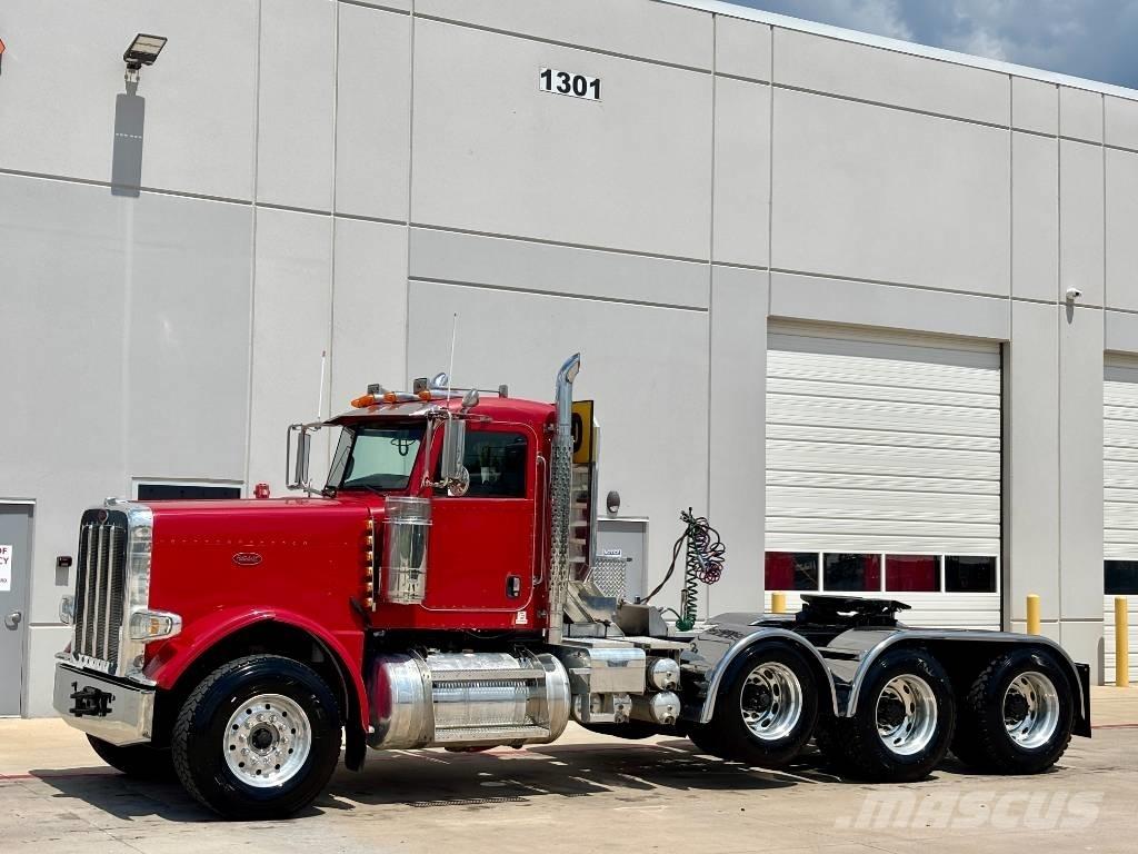Peterbilt 388 Vetopöytäautot