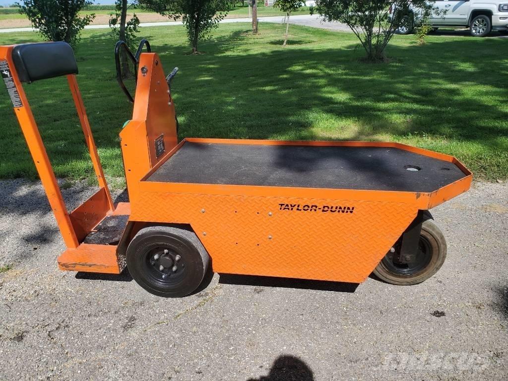 Taylor-Dunn SC100 Vetotrukit