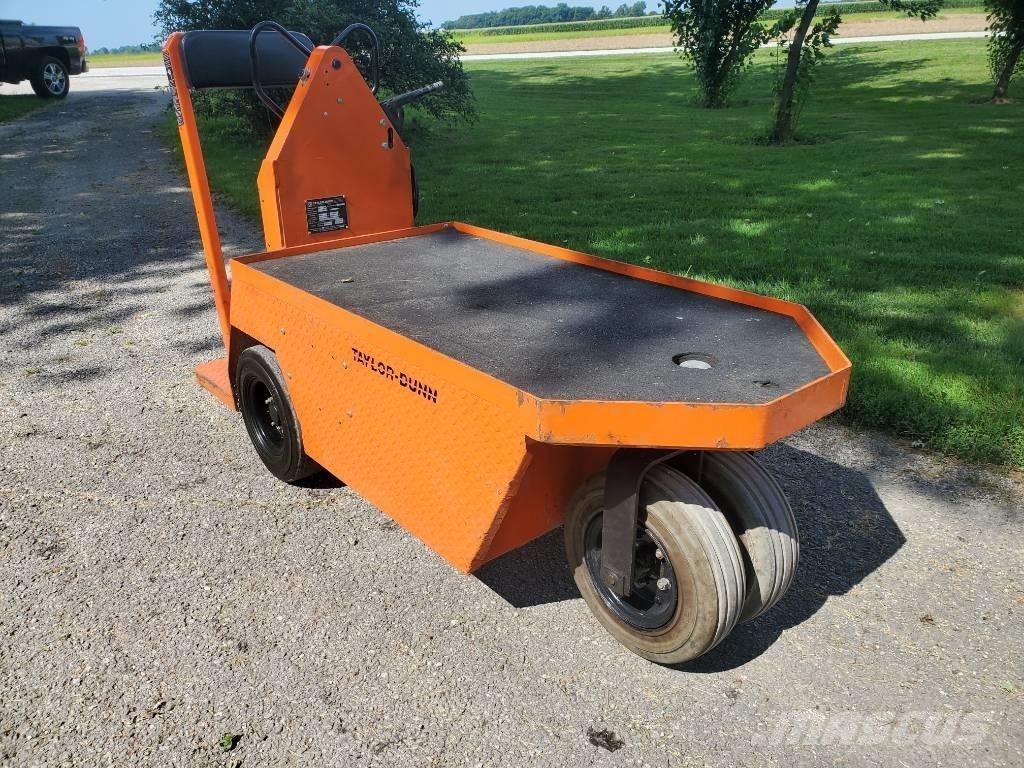Taylor-Dunn SC100 Vetotrukit
