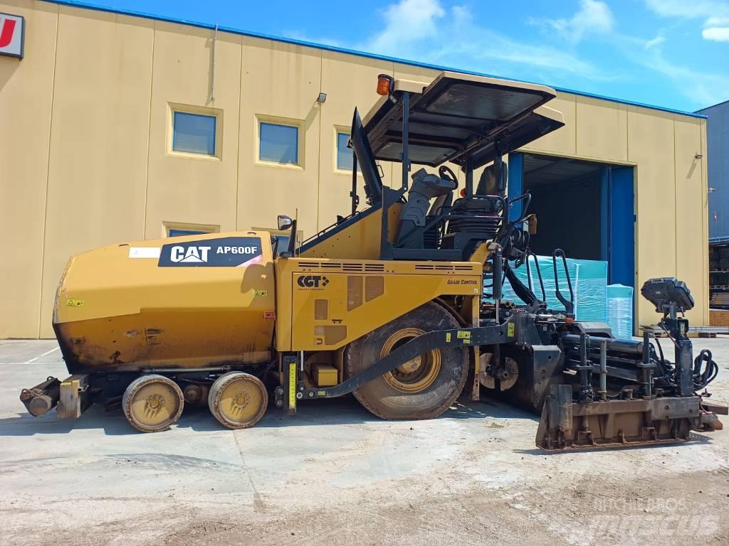 CAT AP 600F Asfalttikoneet