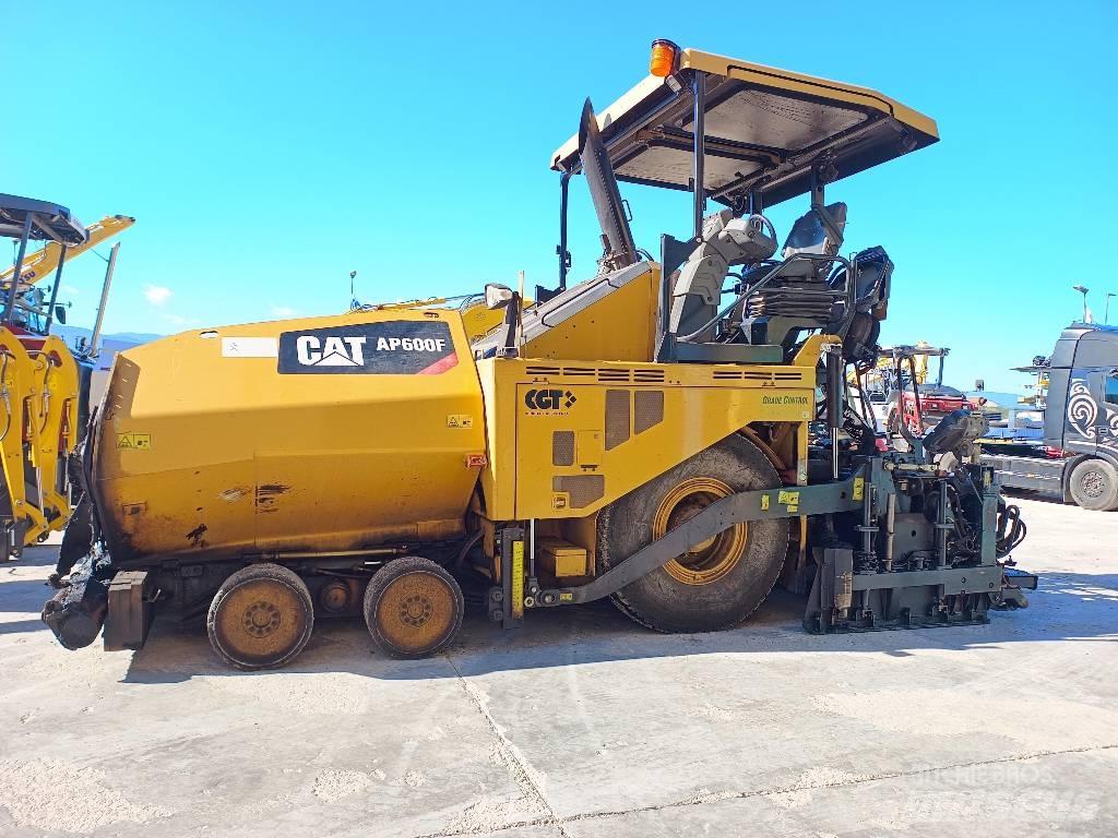 CAT AP 600F Asfalttikoneet