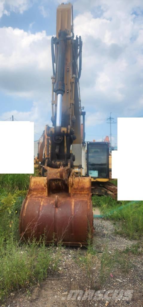 CAT 330 Telakaivukoneet