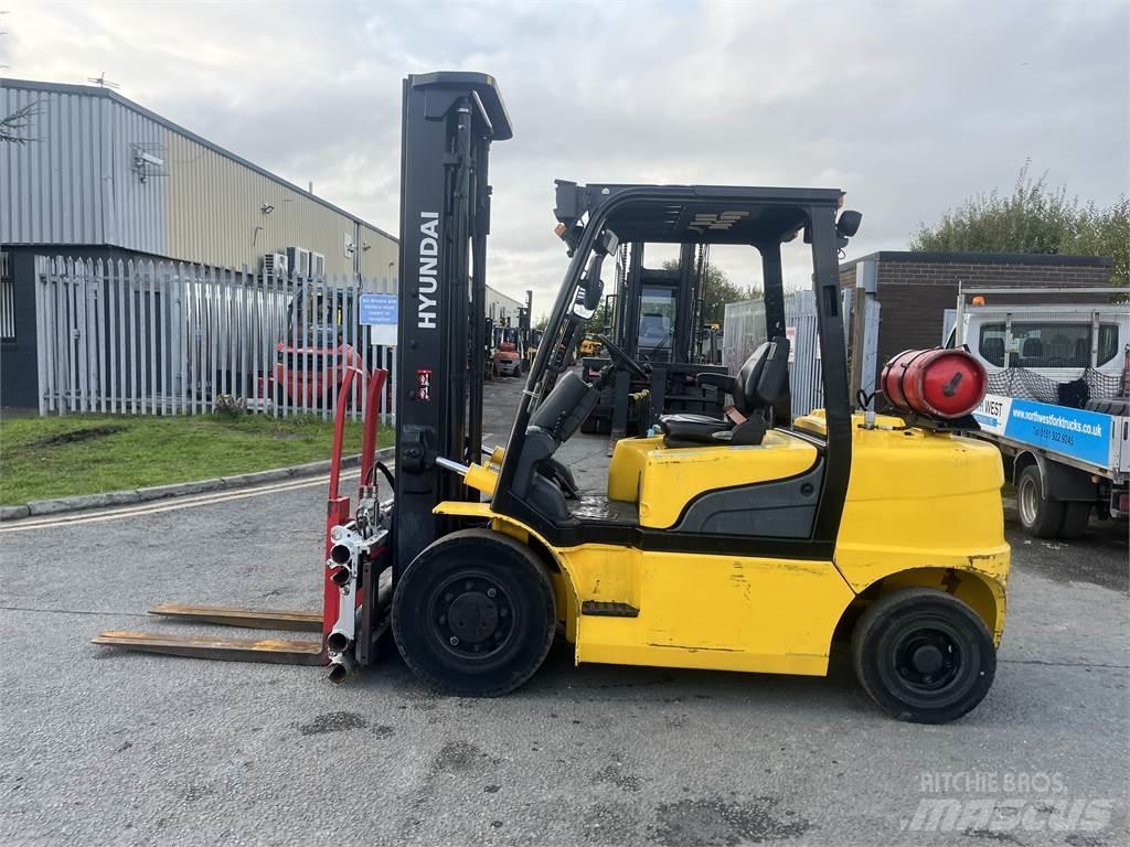 Hyundai 35L-7A Nestekaasutrukit