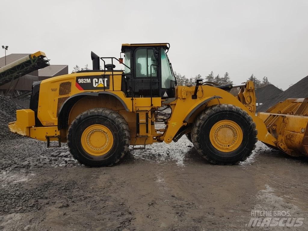 CAT 982m Pyöräkuormaajat
