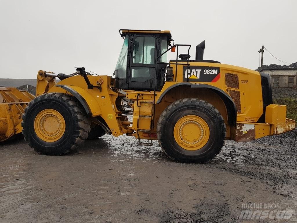 CAT 982m Pyöräkuormaajat