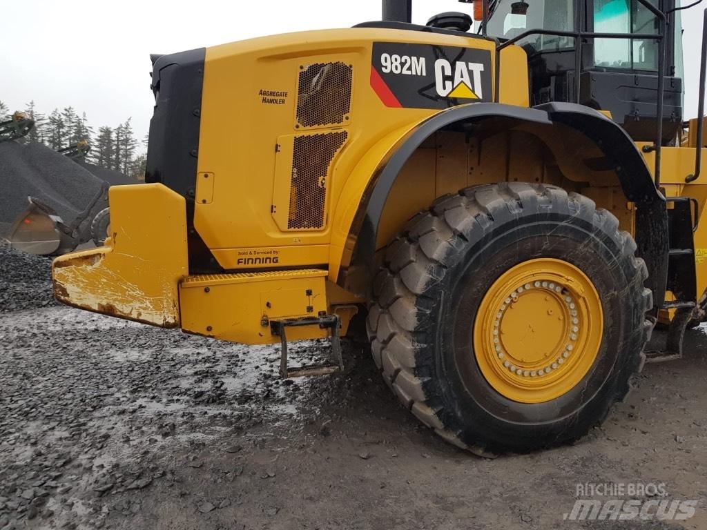 CAT 982m Pyöräkuormaajat